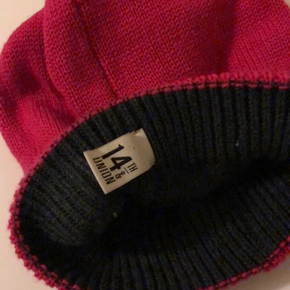 2-sided hat - Picture 2 of 3